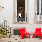 Bairro Alto 3 Bedroom Patio Flat! شقة
