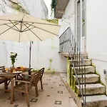 شقة Bairro Alto 3 Bedroom Patio Flat! *
