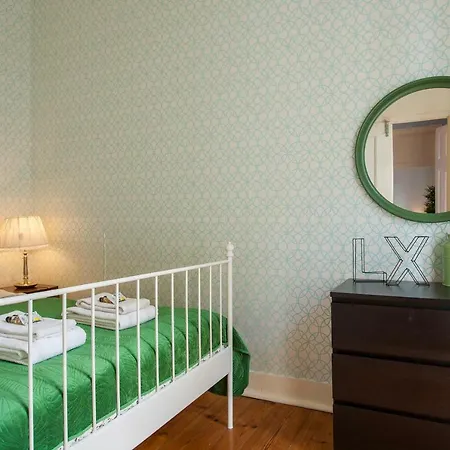 Bairro Alto 3 Bedroom Patio Flat! アパート