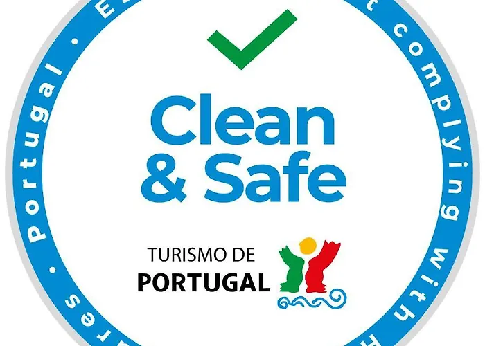 Bairro Alto 3 Bedroom Patio Flat! Lisbon