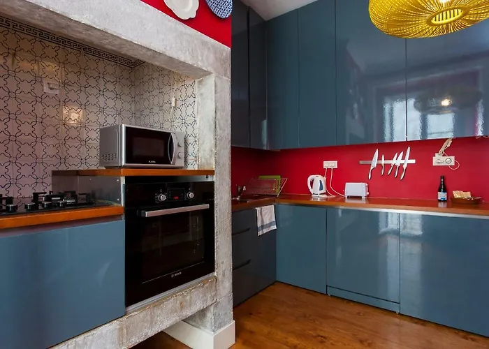 Bairro Alto 3 Bedroom Patio Flat! Apartment