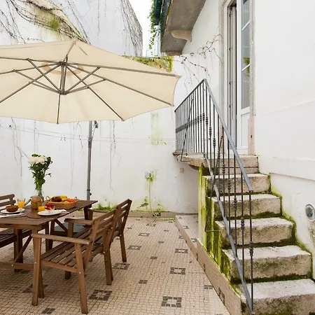 דירה Bairro Alto 3 Bedroom Patio Flat! *