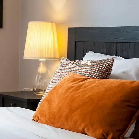 דירה Bairro Alto 3 Bedroom Patio Flat! *
