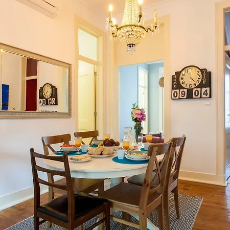 דירה Bairro Alto 3 Bedroom Patio Flat! *