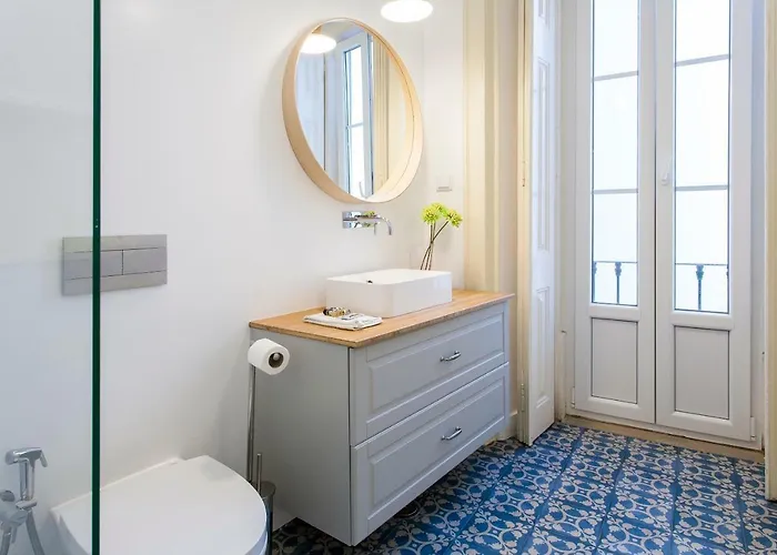 Bairro Alto 3 Bedroom Patio Flat! Apartman
